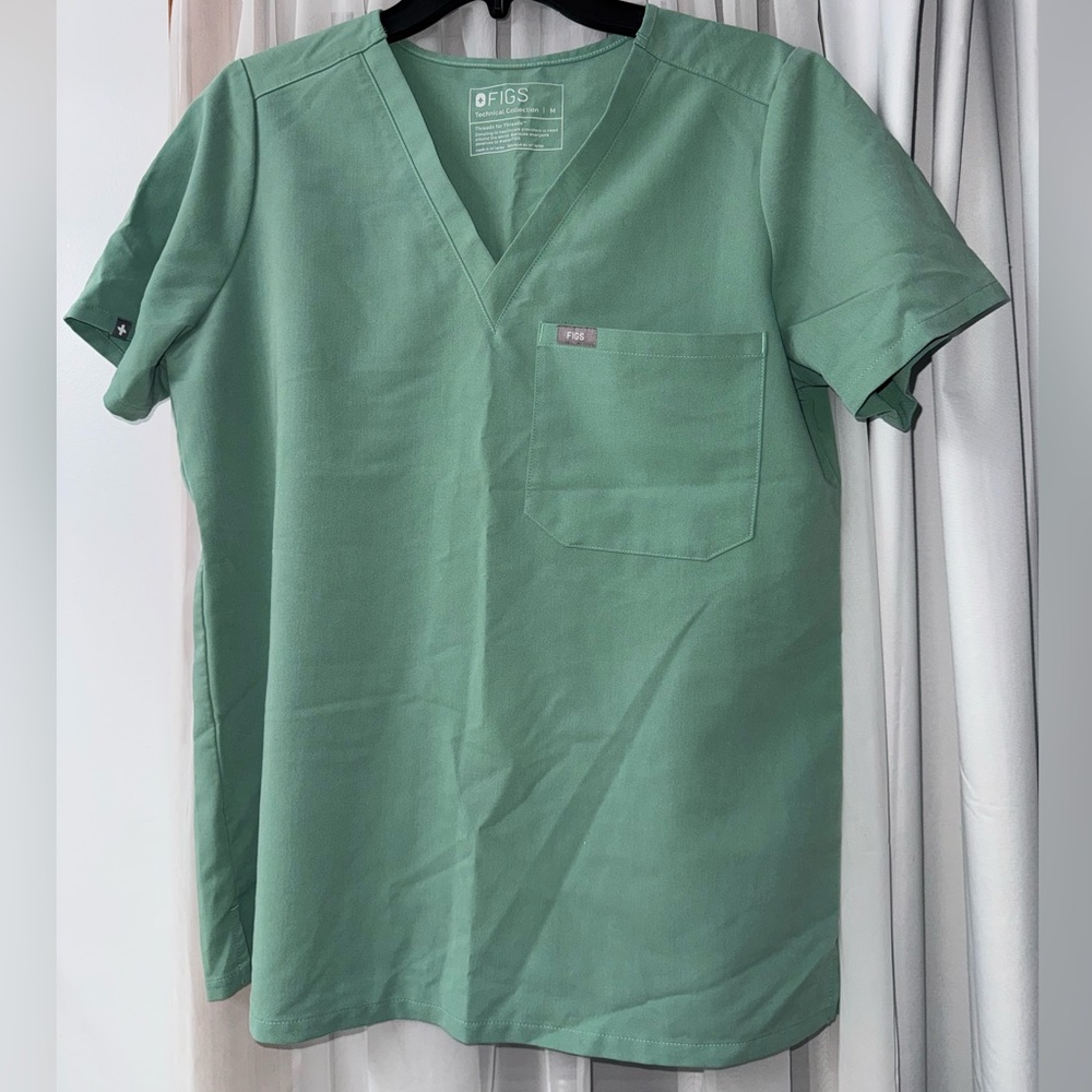 FIGS scrub top